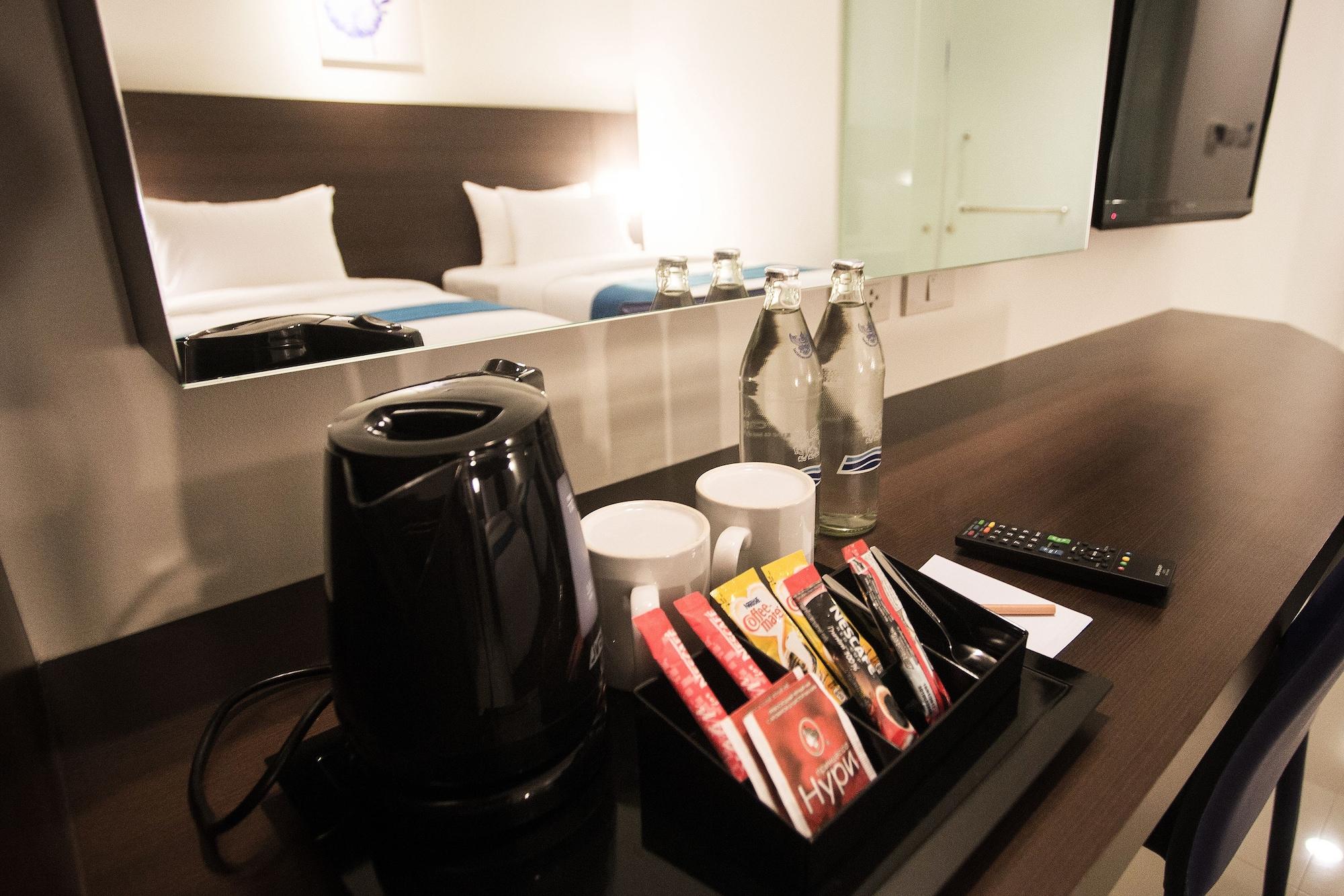 Rodina Beach Hotel Джомтиен Бийч Екстериор снимка